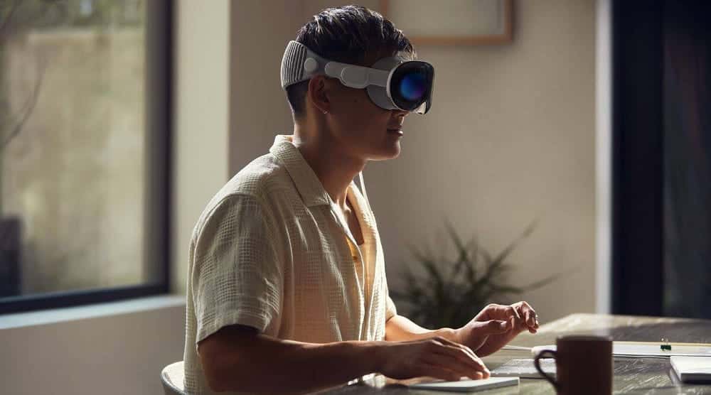 صورة لـ ما هو نظام الرؤية البصرية EyeSight على نظارة Vision Pro من Apple؟ وكيف يعمل؟ | 1H2YBALzhqz_g3wYZEX23oQ-DzTechs