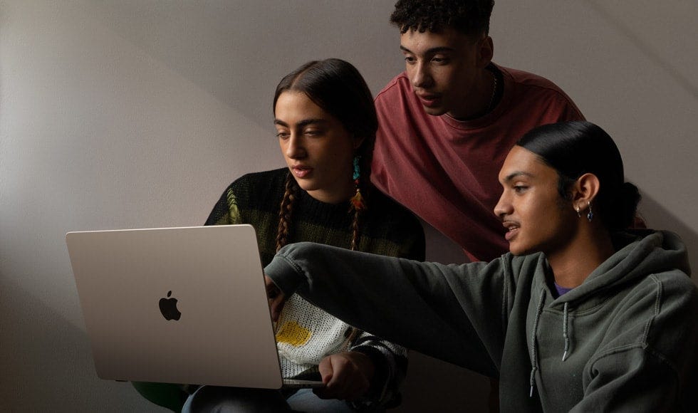 صورة لـ MacBook Air مقاس 15 إنش: الميزات والسعر وتاريخ الإصدار والمزيد | 1Pmcr_l_CjAibNTi3tMZQZg-DzTechs