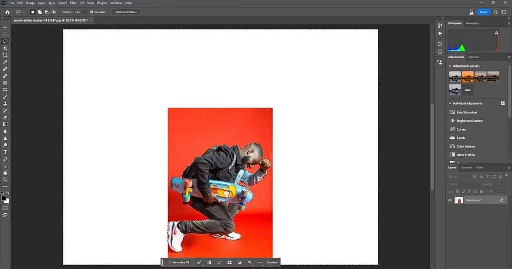 صورة لـ طرق لاستخدام Generative Fill لتحسين صورك في Photoshop | 1_r2jxWs0xuiG5fqn_LrAyQ-DzTechs