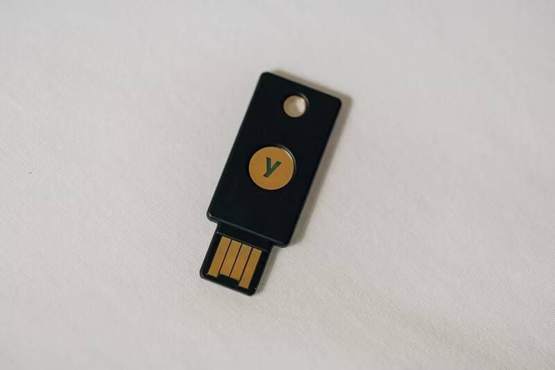 صورة لـ كيفية تأمين أنظمة Linux بشكل فعَّال باستخدام YubiKey | 1gxnCiHVBGDmk9Trt-H0UMg-DzTechs