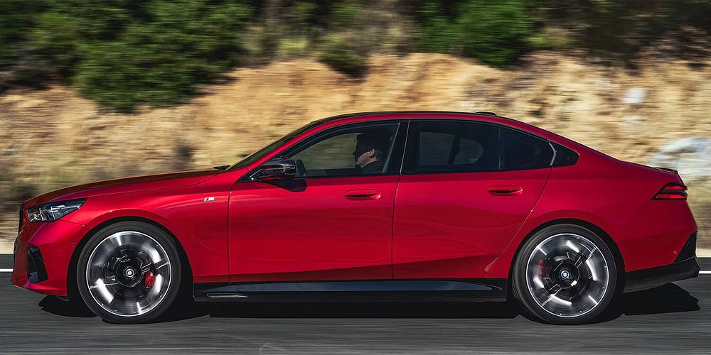 صورة لـ تغييرات مُهمة في سيارة BMW 2023 الفئة 5 تُغيِّر الصيغة التقليدية | 1lZsQ_0pSxGMZbhP83PHNPA-DzTechs