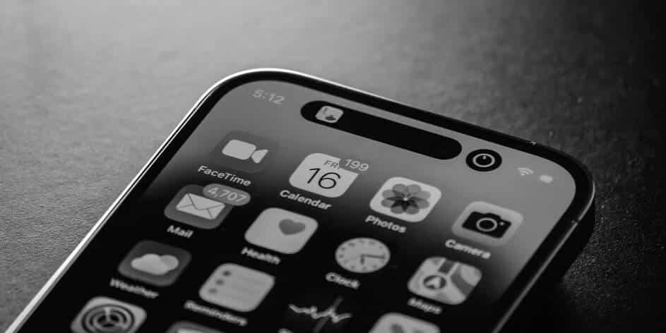 صورة لـ أفضل الطرق لجعل الـ iPhone الخاص بك غير مُثير للاهتمام من أجل اليقظة والتركيز | 111sW0Rq_G6d1CCQnYwceJg-DzTechs