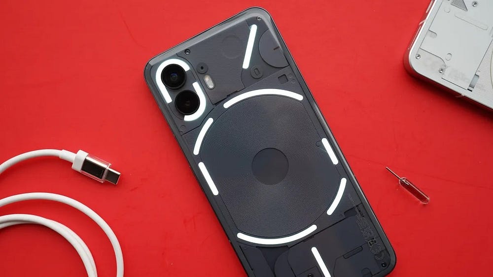 صورة لـ الفوائد والعيوب المُحتملة لشراء Nothing Phone (2) | 1WWqFEjT99KwPucnrsR7hKQ-DzTechs