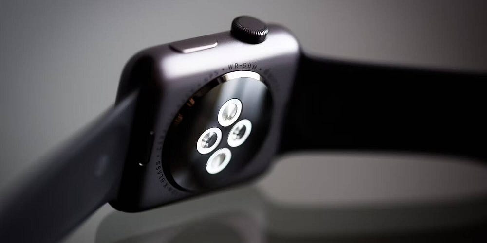 صورة لـ حلول لعدم تتبع وتسجيل معدل ضربات القلب على Apple Watch بشكل دقيق | 11L9ZjmTMQqXpOj8YRZgGDQ-DzTechs