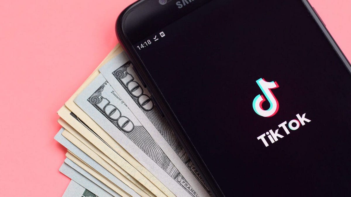 صورة لـ طرق تُتيح لك استثمار مُحتواك على TikTok وزيادة أرباحك | 125SG89H0J9kNVf45mLK62w-DzTechs