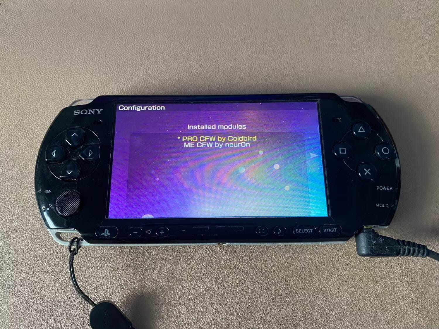 صورة لـ كيفية تحويل PSP إلى محاكي لتشغيل ألعاب Game Boy | 1BoUvH1jRv4mtckLbM3GGew-DzTechs