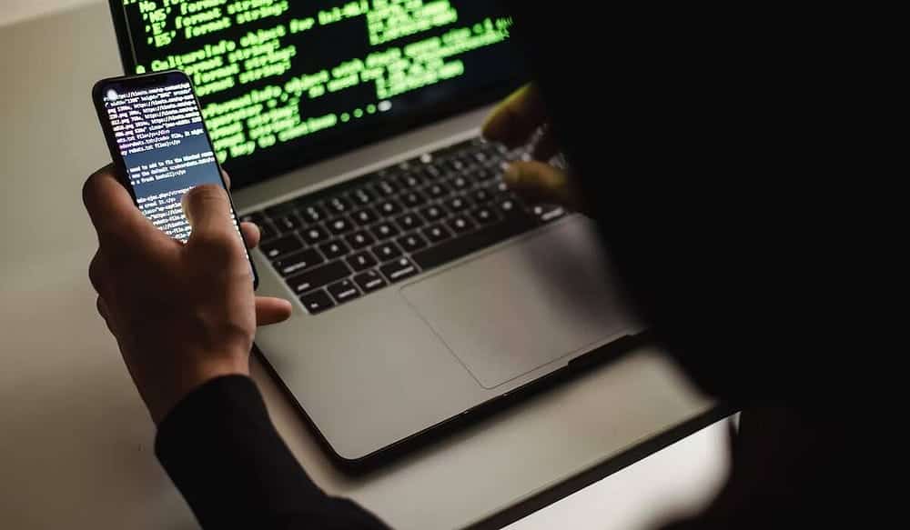 صورة لـ كيف تتحقق مما إذا يتم التنصت على هاتفك: علامات التحذير | 1KPDXmAHVucVCFEKhGtl2uw-DzTechs