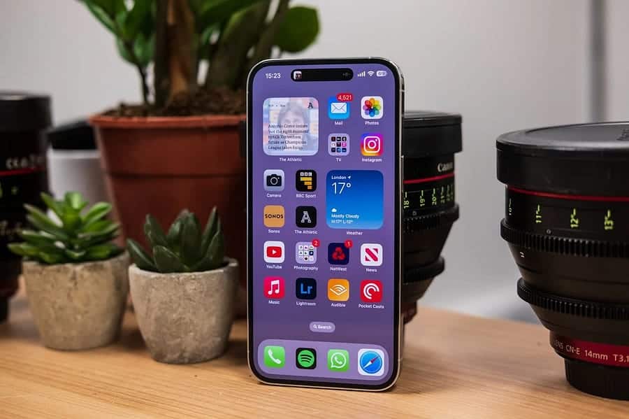 صورة لـ الطرق التي يُمكن لـ Apple من خلالها تحسين نماذج الـ iPhone القياسية لجعلها أكثر جاذبيَّة | 1LrXvfQmPKALI28qoRIZD8Q-DzTechs