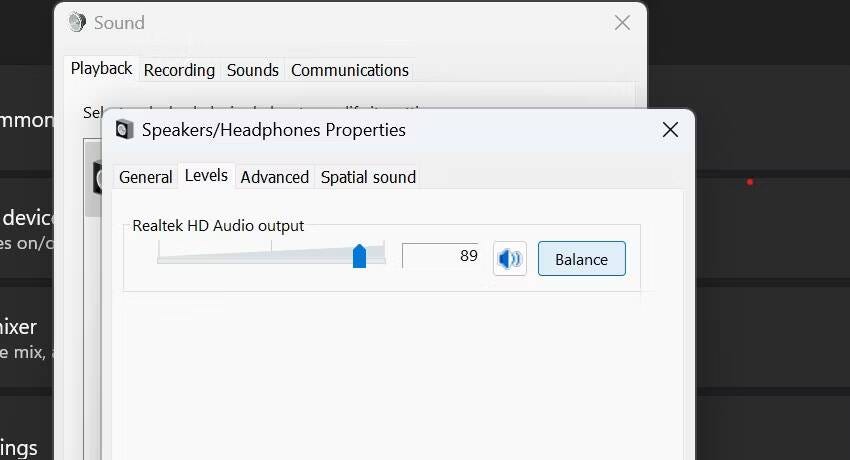 صورة لـ كيفية إصلاح سماعات الرأس التي تُشغِّل الصوت من جانب واحد على Windows | 1UAen55Ay2i_VCLZlL0AYCA-DzTechs