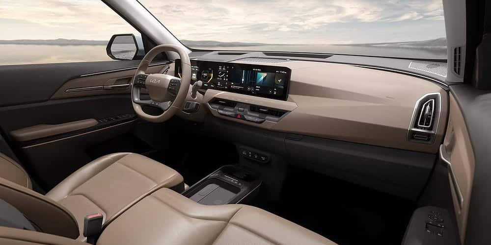 صورة لـ إليك الأسباب التي تجعل Kia EV5 2025 مُنافسًا رئيسيًا لـ Tesla Model Y | 1V_lzwVPJwknaLp7htGpt1Q-DzTechs