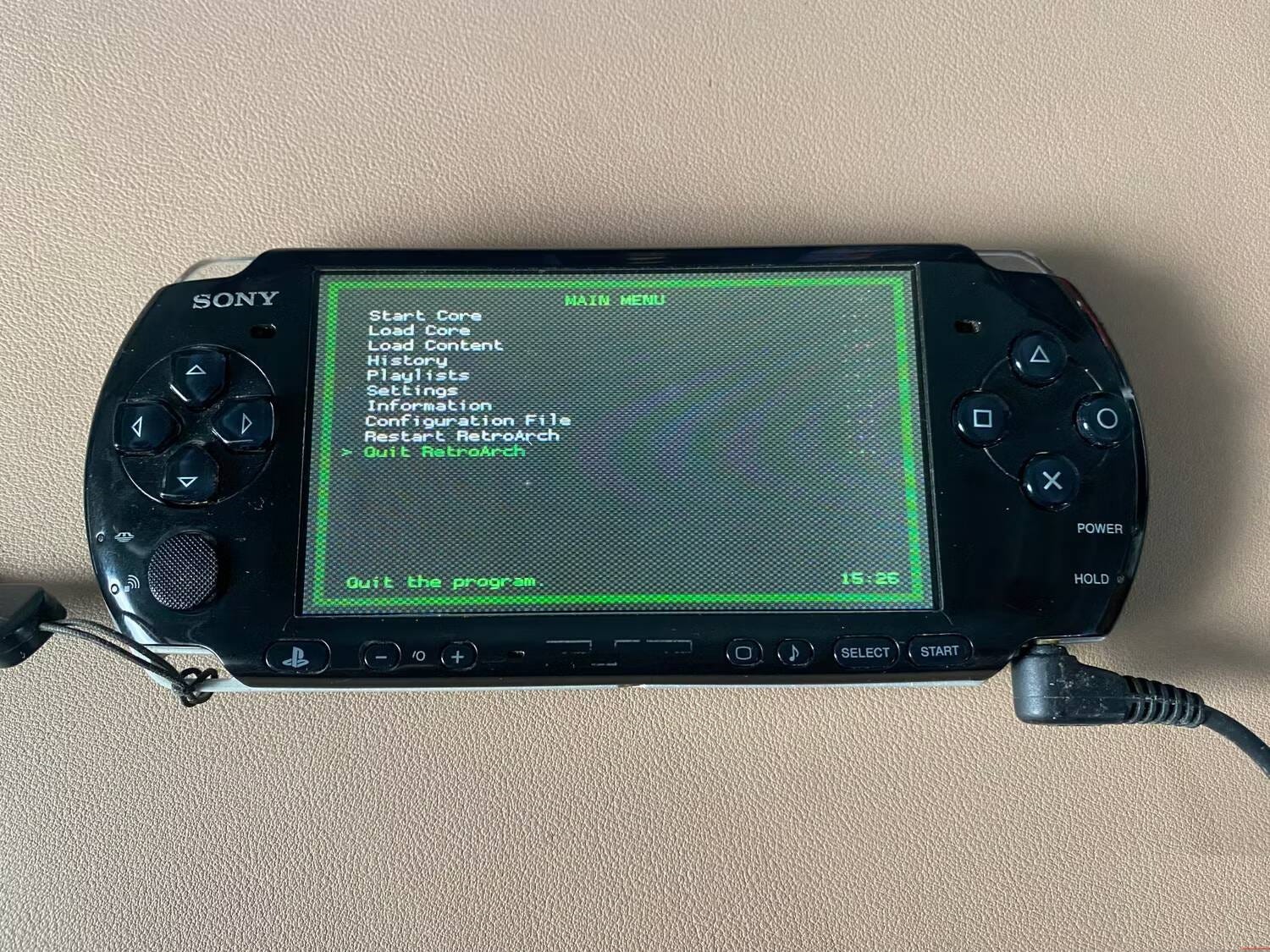 صورة لـ كيفية تحويل PSP إلى محاكي لتشغيل ألعاب Game Boy | 1l_LvWwRNqdj25bG0Lt9fVQ-DzTechs