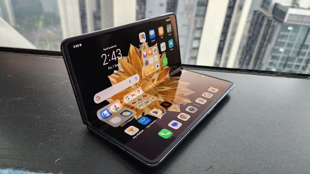 صورة لـ Honor Magic V2: إلقاء نظرة مُفصلة على أنحف هاتف ذكي قابل للطي | 1GOnQsAy20YLBQRQe61D3Og-DzTechs