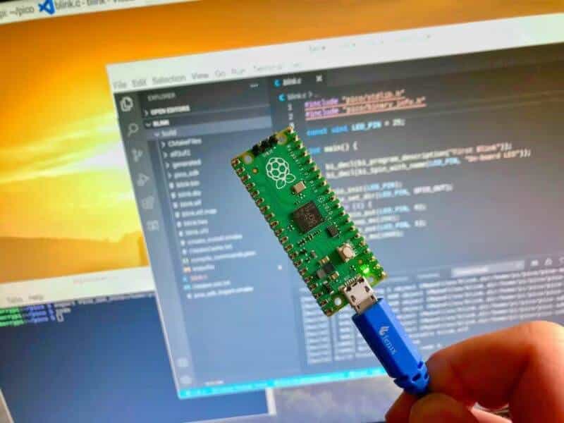 صورة لـ أسباب اختيار Raspberry Pi Pico على النماذج الأخرى لمشاريعك الإلكترونية | 1JZOMYEgkO8kD2LlJOfsuMA-DzTechs