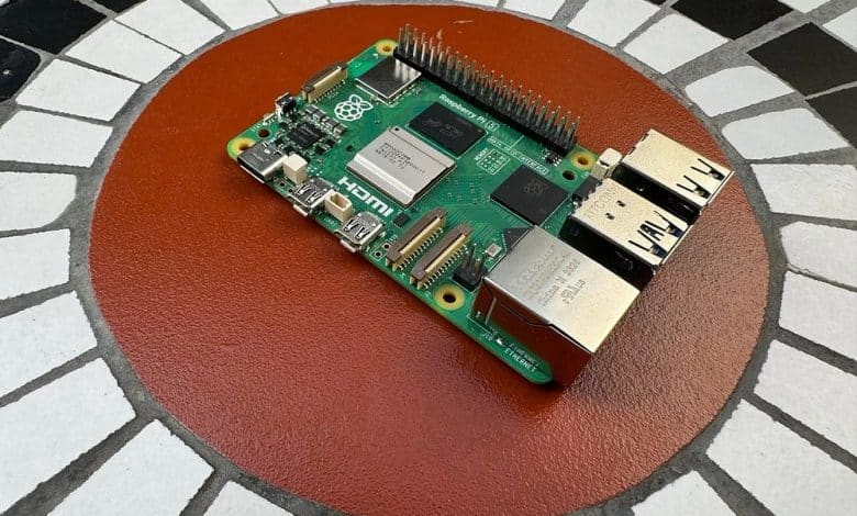 صورة لـ كل ما تحتاج لمعرفته قبل الترقية إلى Raspberry Pi 5: العيوب التي قد تُواجهها | 1-lcS8rrBa4-LWY6Y_Fq9nw-DzTechs