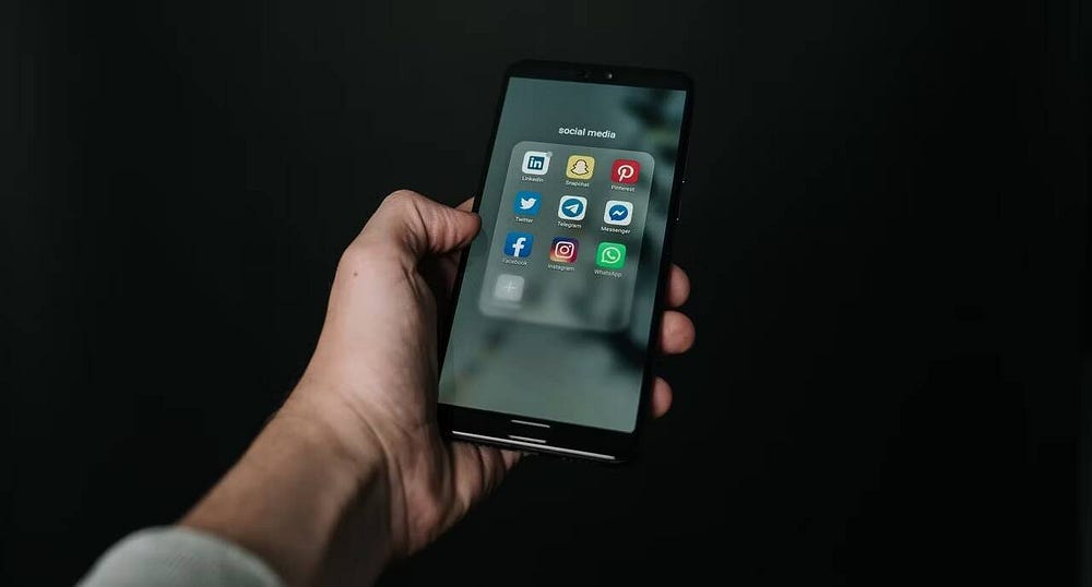 صورة لـ نصائح التبسيط الرقمي في الأمن السيبراني التي يُمكنك تنفيذها لتعزيز أمانك عبر الإنترنت | 1W1mSutrp-l8gqNTXOEY6aA-DzTechs