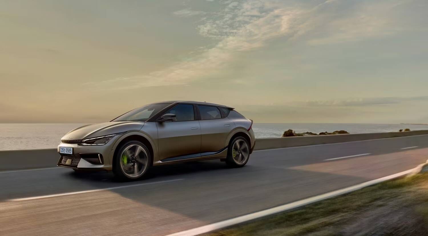 صورة لـ هل يستحق الأمر شراء سيارة Tesla؟ الإطلاع على المُميزات والعيوب | 1f8ZZaZZvYq-6g8osWZ8CfA-DzTechs