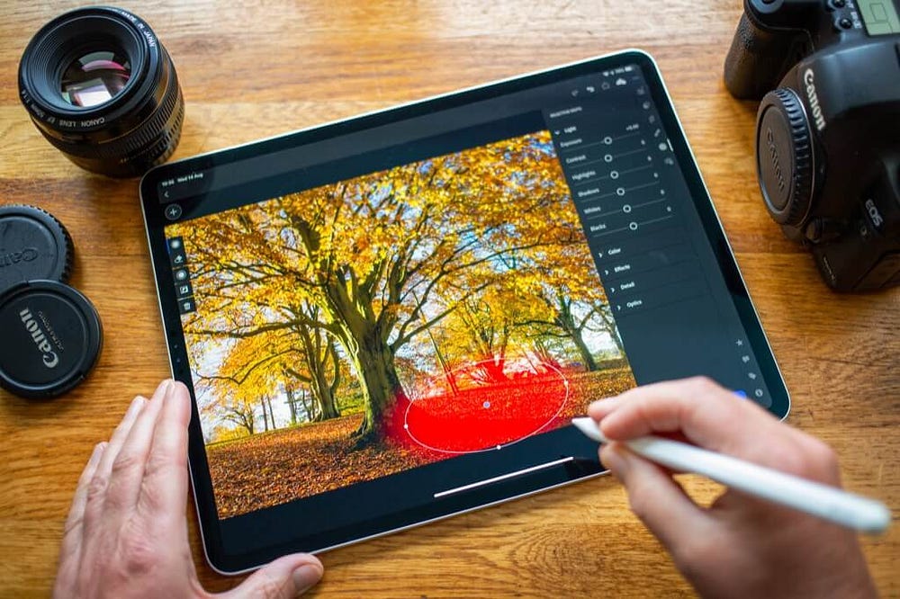 صورة لـ دليل شامل لعرض وإنشاء وحذف إصدارات الصور المُتعددة في Lightroom | 1yGcbhdaia0kT_4GoMGXlFw-DzTechs
