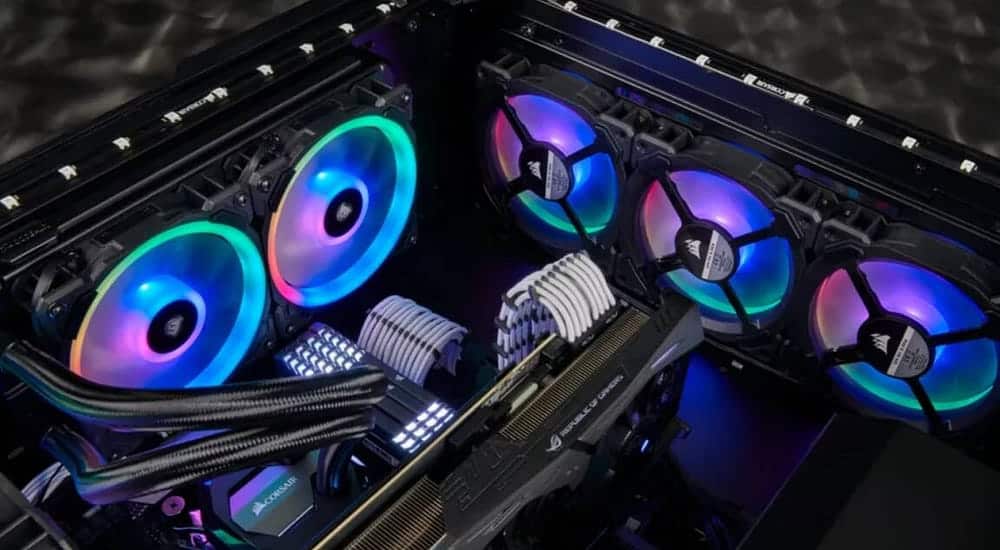 صورة لـ أفضل مراوح RGB المُتاحة لتحسين تجربة التبريد على الكمبيوتر الخاص بك | 1JOrfbX-3-cb4XgQ4xZEPkQ-DzTechs