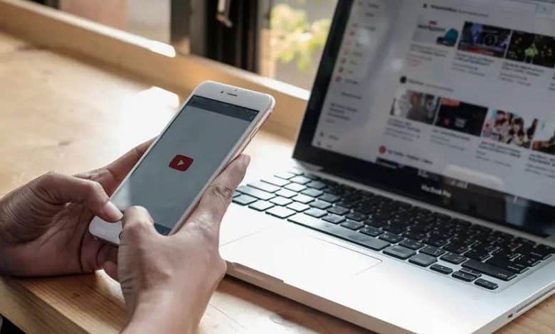 صورة لـ كيفية إنشاء قائمة تشغيل مُخصصة لمقاطع الفيديو المفضلة لديك على YouTube | 1QWL0OpD4IqJhfJIQkds1Ig-DzTechs