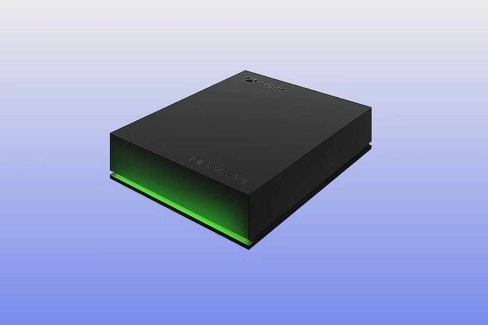 صورة لـ أفضل مُحركات أقراص SSD الخارجية المُتاحة لـ Xbox Series X|S لتحسين إدارة التخزين | 1vL7EM0UaCmdVcxAD96q6_w-DzTechs