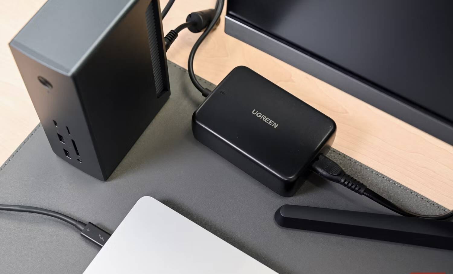 صورة لـ مُراجعة Ugreen Revodok Max 213 Thunderbolt 4 Dock: فهم مُميزاتها وعيوبها وكيف تتناسب مع احتياجاتك | 11j8rOCOVQrM0Niil8m49NA-DzTechs