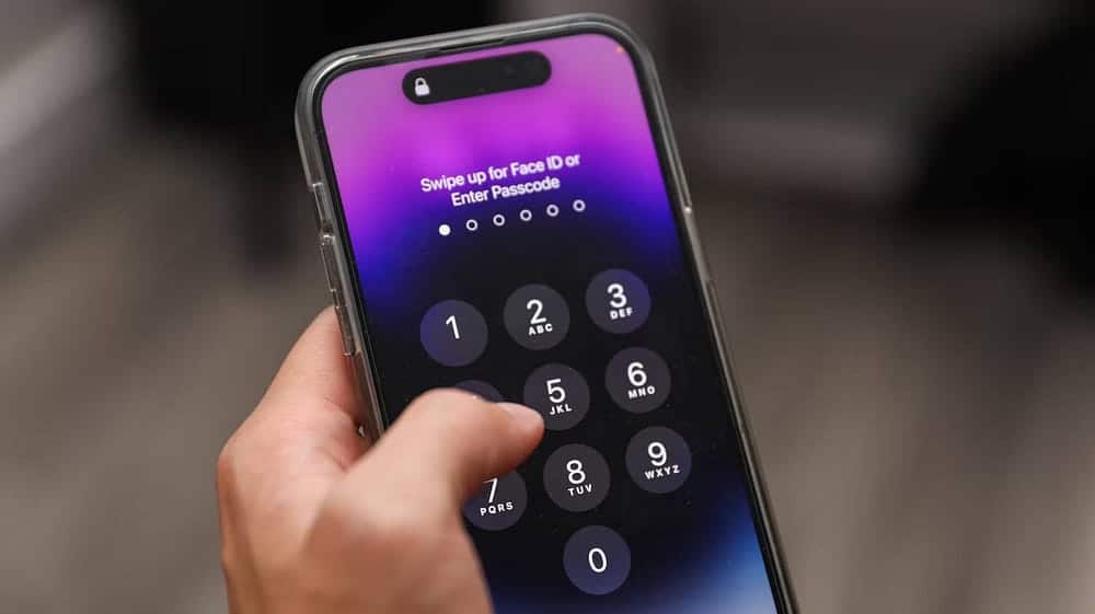 صورة لـ ما هي “حماية الجهاز المسروق” على الـ iPhone؟ كيفية إعدادها لتأمين جهازك | 19m9FXBbW7x5NAWiZuvHV_g-DzTechs
