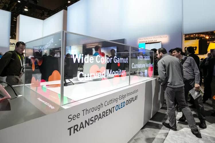صورة لـ رحلة شاشات OLED الشفافة المُتوقعة: من التلفزيونات إلى استخدامها في كل مكان! | 1EZsDhLr8LCdVkTUEvAg7SQ-DzTechs