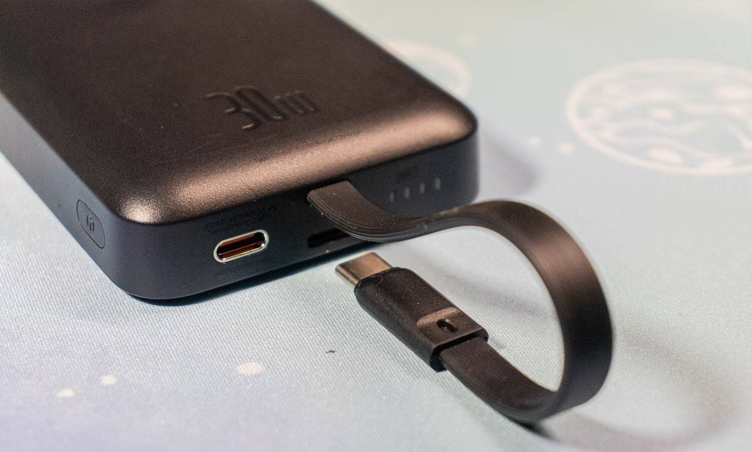 صورة لـ مُراجعة بنك الطاقة Baseus Magnetic: يُوفر حلاً عمليًا للشحن بدون MagSafe | 1Xgft3ateY7sW8vHIn5loxg-DzTechs