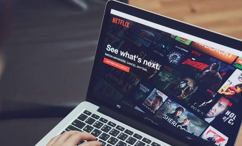 صورة لـ هل أوقفت Netflix مشاركة كلمة السر بين الأشخاص؟ | 1xrirnD2IU2LfKXn3VUHl2Q-DzTechs