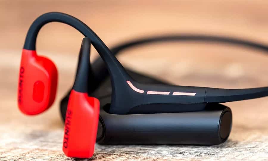 صورة لـ مُراجعة Suunto Wing: سماعات أذن رياضية رائعة بالتوصيل العظمي مع ميزات أمان إضافية | 12Sl1kGF-A8QzRhtnd0zIgA-DzTechs