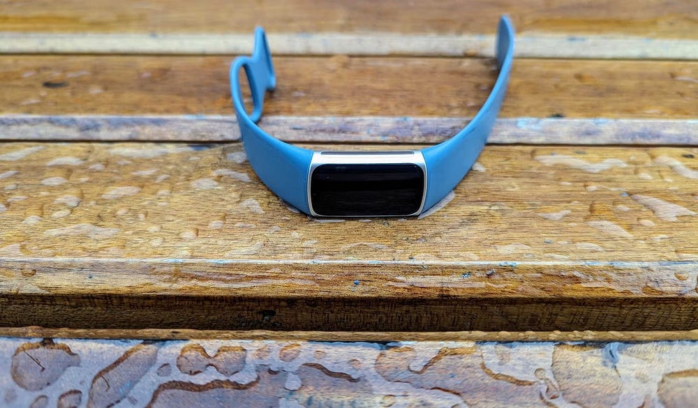 صورة لـ الطرق التي يُمكنك من خلالها مُساعدة جهازك من Fitbit على الاستمرار لفترة أطول | 1daqSE7jnnZVneI4zg0SYMA-DzTechs