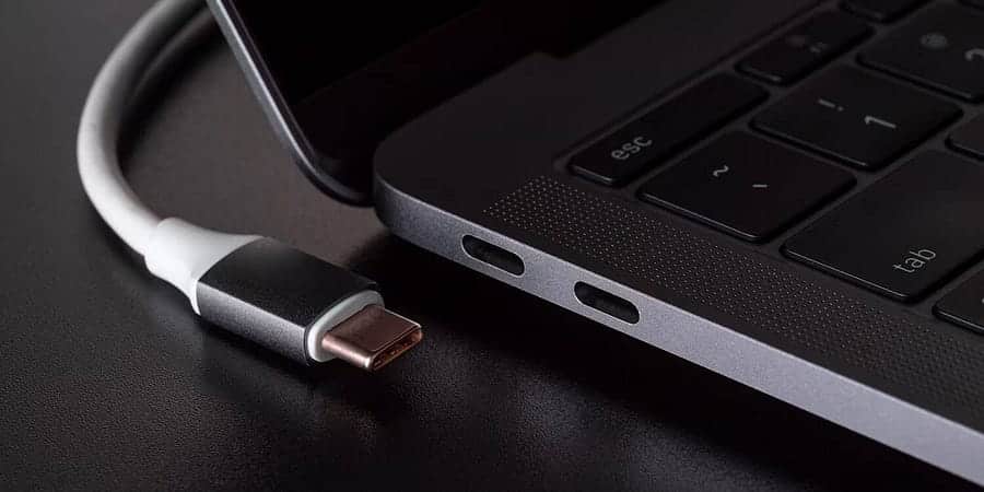 صورة لـ الاعتبارات الأساسية عند استخدام شاشات مُتعددة مع كمبيوتر محمول | 1fX9N8XCZw5PapwSEnSFcQQ-DzTechs