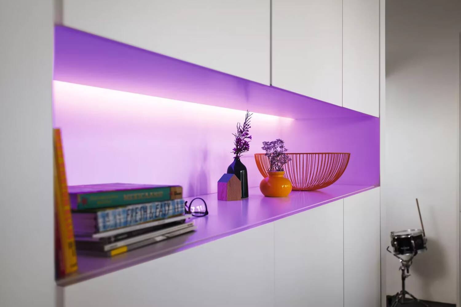 صورة لـ أفضل شرائط الإضاءة LED لإضافة لمسة جمالية لمُختلف العناصر | 1Xwi7Xy8T2V1FRnaIppMr7A-DzTechs