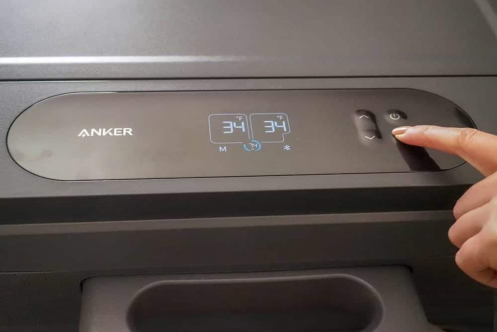 صورة لـ مُراجعة Anker EverFrost Dual-Zone Powered Cooler 50: تبريد مرن عند الطلب | 1POoxw95FuJpNBeqfz65i3A-DzTechs