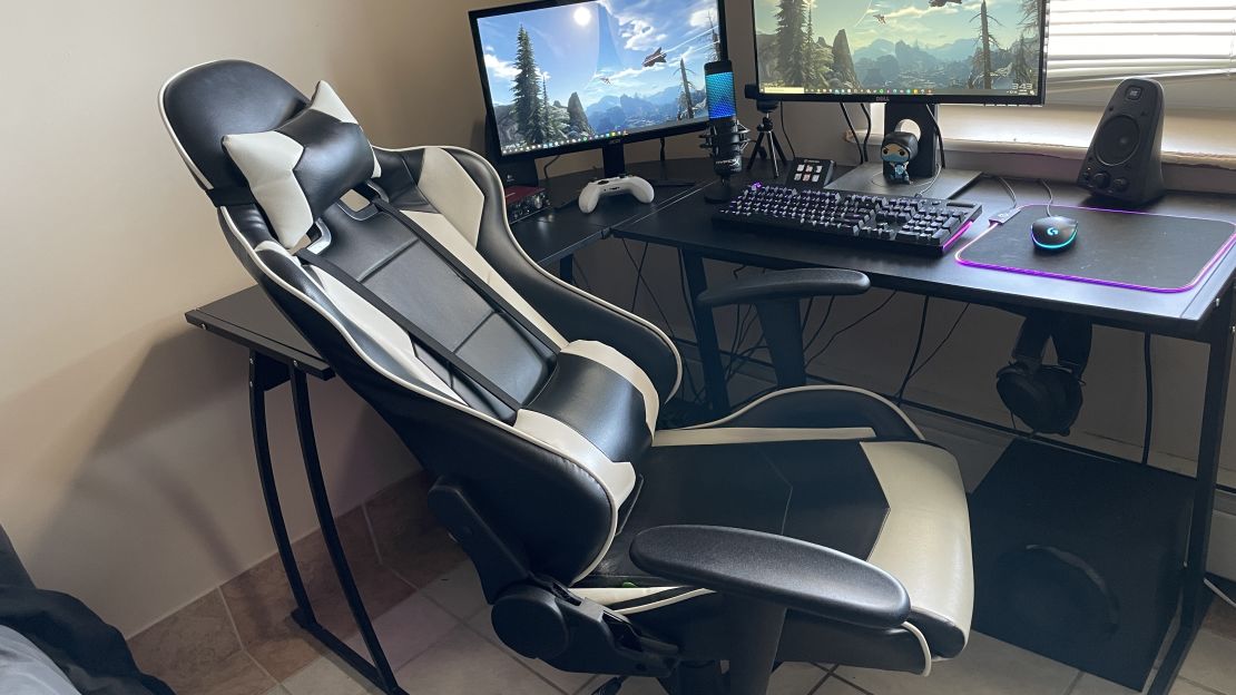 صورة لـ لماذا أفضّل اللعب على كرسي المكتب بدلاً من كرسي الألعاب | 210414104458-homall-gaming-chair-5-min