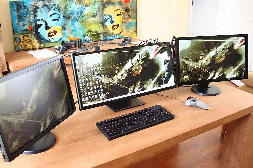 صورة لـ دمج شاشات مُتعددة في شاشة واحدة باستخدام AMD Eyefinity | 15fv3ChWlOikB4GcDp_9pTg-DzTechs