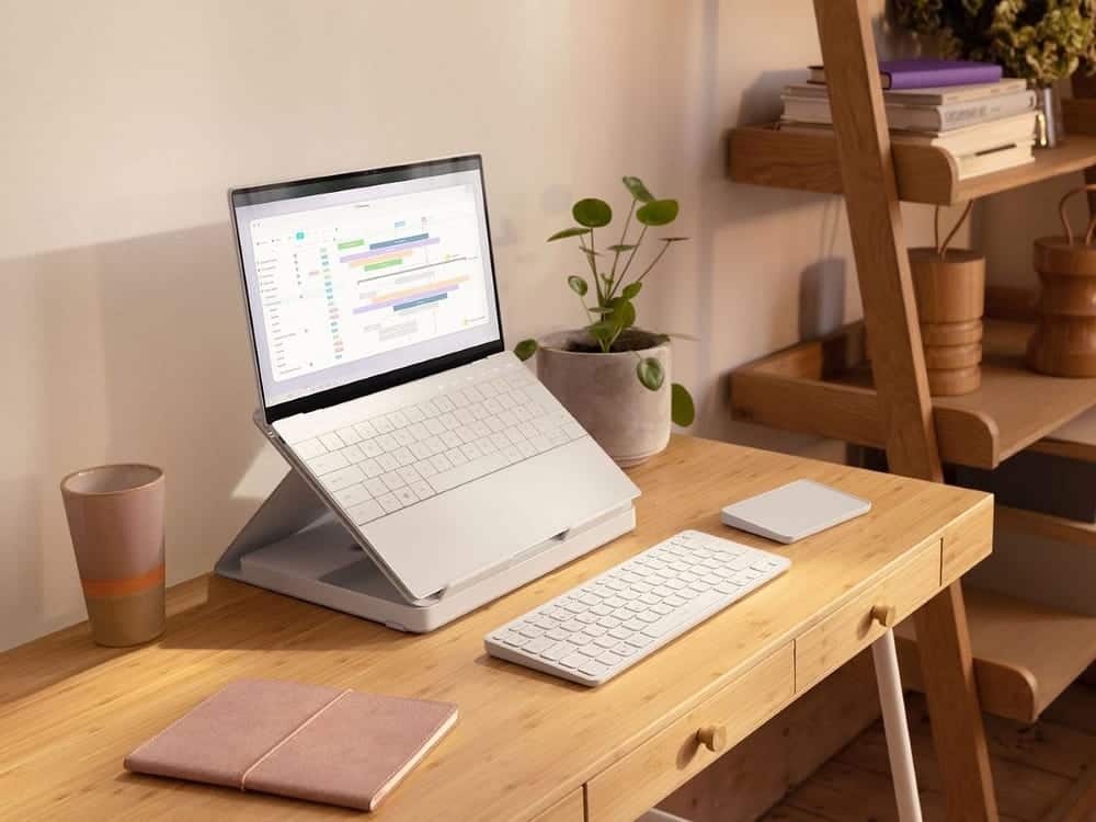 صورة لـ Logitech Casa Pop-up Desk: لماذا قد لا تحتاج إلى حامل الكمبيوتر المحمول من Logitech | 1JkRF6f-4rEucfe9L0G9iTQ-DzTechs