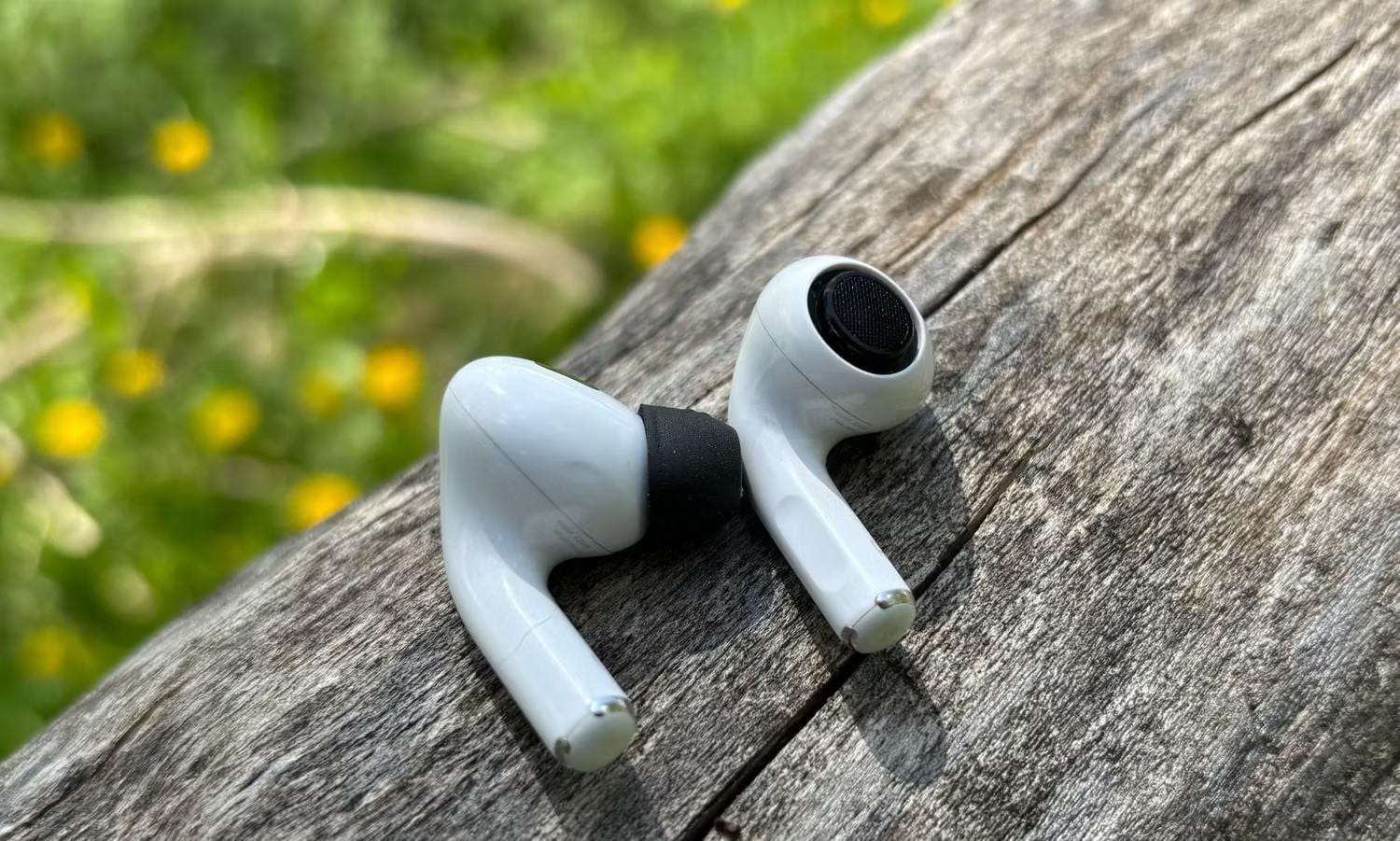 صورة لـ كيف جعلت أطراف الأذن الإسفنجية سماعات AirPods Pro أكثر راحة وجودة | 1QS_4w3s6BYmTKe0LDwvuCw-DzTechs