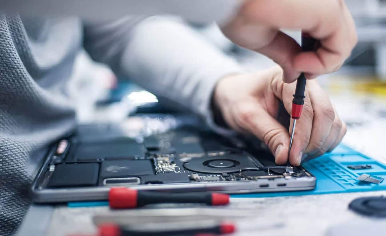 صورة لـ مهام يتفوق فيها الكمبيوتر بنظام Windows على الـ Mac | 1CsEIT4qaf936cliQq-i06A-DzTechs