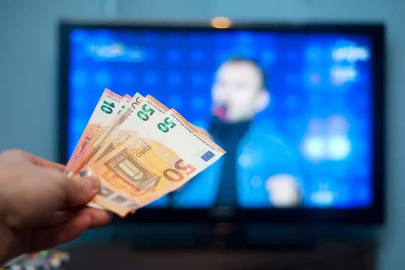 ما الذي تحصل عليه مُقابل الأموال التي تدفعها؟