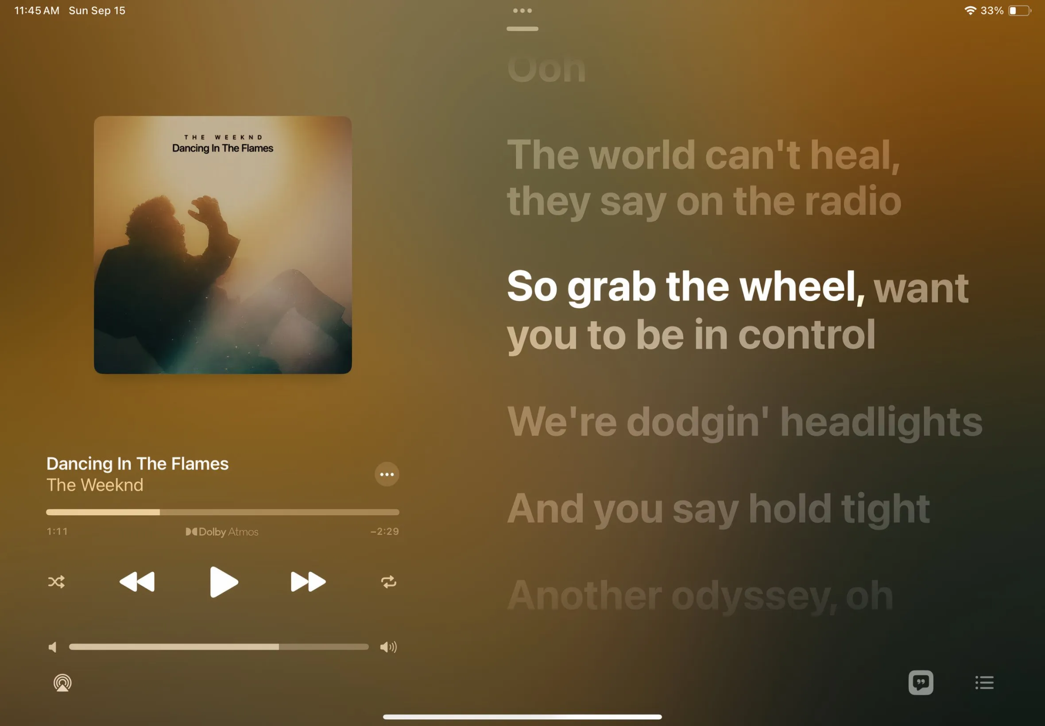ميزة Apple Music Sing للكاريوكي.